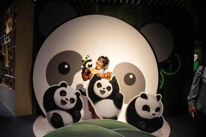 大熊猫8.jpg 大熊猫8.jpg